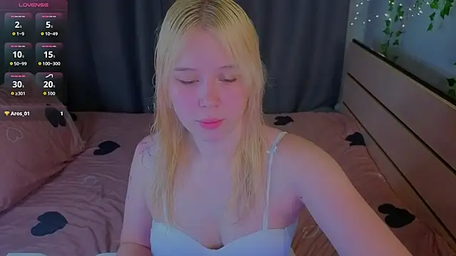 Snapshot of unburnedgirl chatting on July 22, 2026, 6:22 pm unburnedgirl online show from July 22, 2026, 6:22 pm