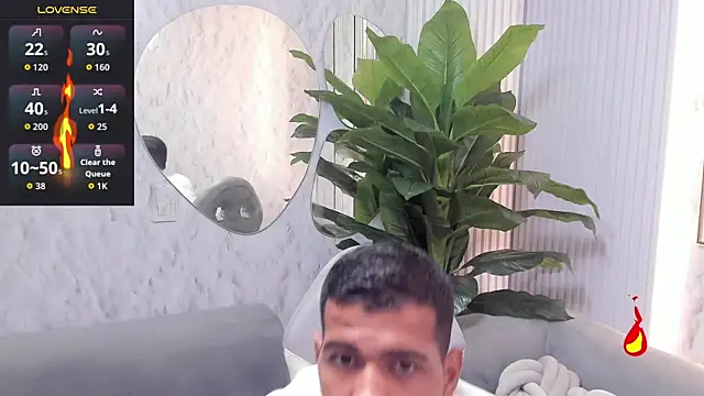 Snapshot of noahdark_ chatting on May 2, 2026, 2:05 am noahdark online show from May 2, 2026, 2:05 am