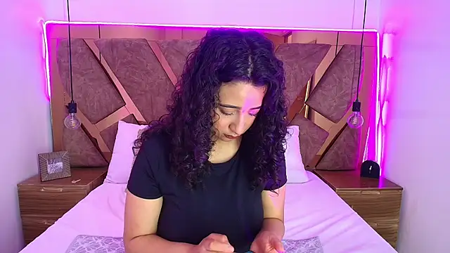 bella swwan  online show from July 8, 2026, 2:43 pm
