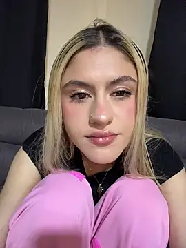 Lia fire online show from May 26, 2026, 5:03 am