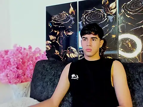 Snapshot of Andy_wood chatting on April 6, 2026, 1:01 pm Andy wood online show from April 6, 2026, 1:01 pm