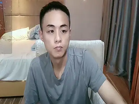Snapshot of davidboys chatting on April 13, 2026, 7:25 am davidboys online show from April 13, 2026, 7:25 am