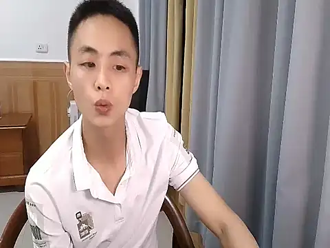 Snapshot of davidboys chatting on May 9, 2026, 4:34 pm davidboys online show from May 9, 2026, 4:34 pm