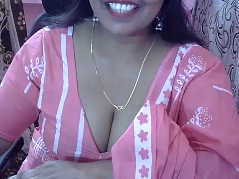 Snapshot of Rubi_012 chatting on April 13, 2026, 6:41 am Rubi 012 online show from April 13, 2026, 6:41 am