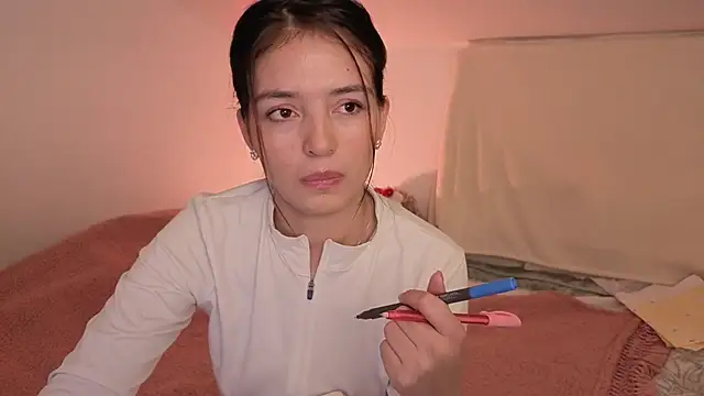 Snapshot of AMELIEEEX chatting on April 15, 2026, 6:53 am AMELIEEEX online show from April 15, 2026, 6:53 am