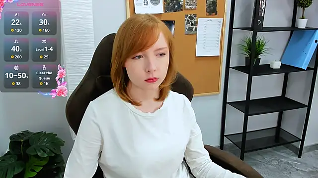 CherryCrushLove online show from May 21, 2026, 5:58 am
