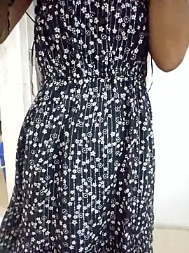 Snapshot of unique_sexy11 chatting on April 6, 2026, 9:43 am unique sexy11 online show from April 6, 2026, 9:43 am