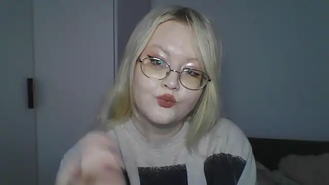 Elayne Sweet online show from May 19, 2026, 6:09 am