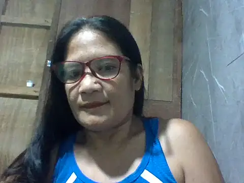 Snapshot of PinayZaira chatting on May 21, 2026, 5:09 pm PinayZaira online show from May 21, 2026, 5:09 pm