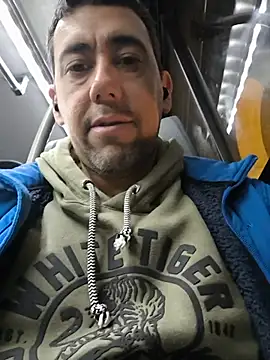 Snapshot of Charlond681 chatting on May 24, 2026, 12:26 am Charlond681 online show from May 24, 2026, 12:26 am