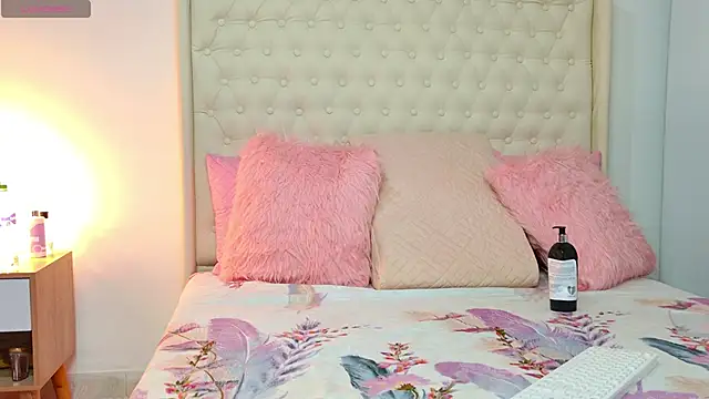 KeendallRouse online show from May 23, 2026, 6:18 am