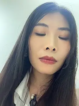 Xiaoyunduo1 online show from July 28, 2026, 3:21 pm