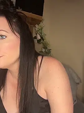 Snapshot of taylorsunshine chatting on June 2, 2026, 1:07 am taylorsunshine online show from June 2, 2026, 1:07 am
