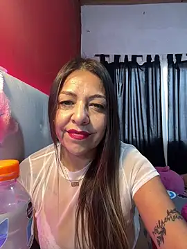 Snapshot of Guaada chatting on April 6, 2026, 5:58 pm Guaada online show from April 6, 2026, 5:58 pm