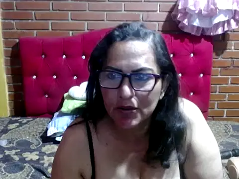 Snapshot of kristalmarelyn chatting on June 2, 2026, 6:04 am kristalmarelyn online show from June 2, 2026, 6:04 am