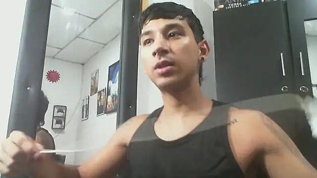 chicohot xxx online show from April 1, 2026, 6:49 pm