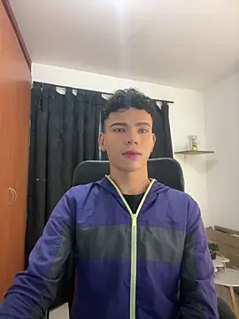 sebascuterouss online show from May 22, 2026, 12:11 pm