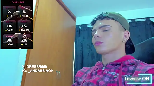 sebascuterouss online show from July 28, 2026, 4:39 pm
