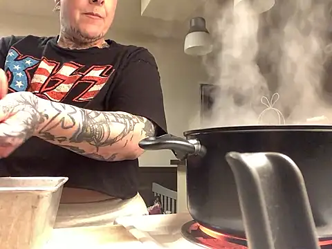 Kitty bang online show from April 14, 2026, 1:55 am