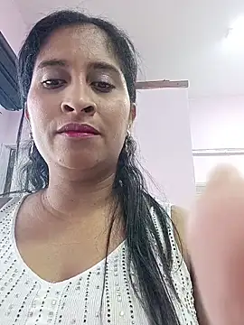 SofiaMendez1  online show from May 26, 2026, 2:35 pm