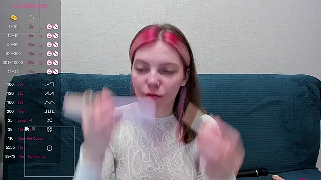Snapshot of Marie_Reyess chatting on June 10, 2026, 2:56 am Marie Reyess online show from June 10, 2026, 2:56 am