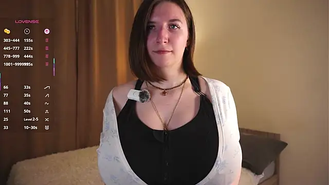 TyeshaMonter online show from April 8, 2026, 5:13 pm