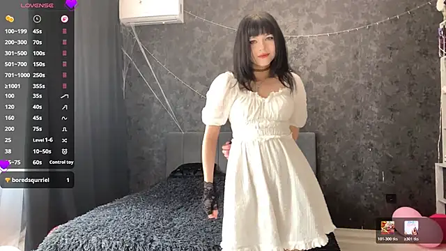 EmilyEmbears online show from May 19, 2026, 6:31 am