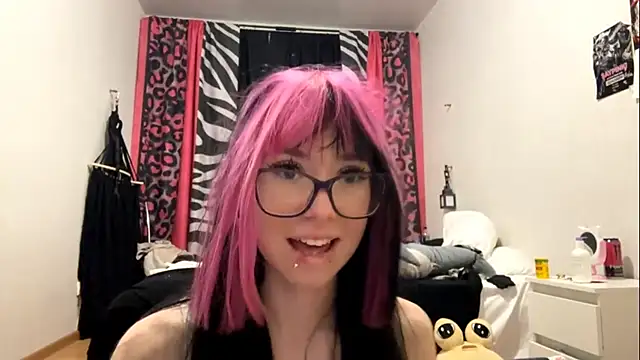 WifeAileen online show from May 25, 2026, 6:25 pm