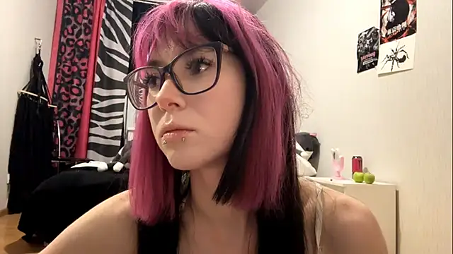 WifeAileen online show from May 27, 2026, 6:38 pm