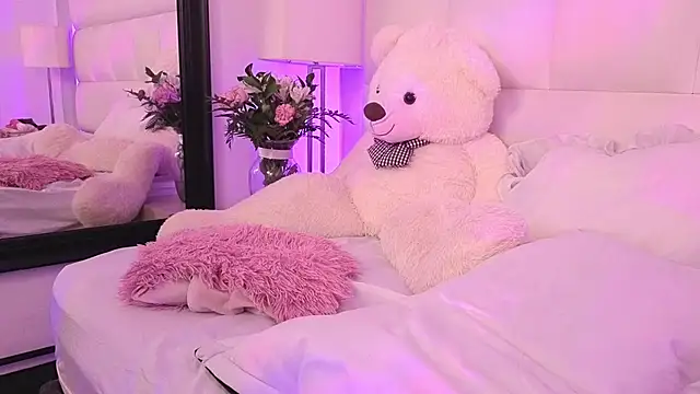 DaliaCastle online show from July 24, 2026, 8:40 pm