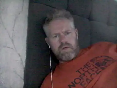 Snapshot of 81jonnyx chatting on April 2, 2026, 12:36 pm 81jonnyx online show from April 2, 2026, 12:36 pm