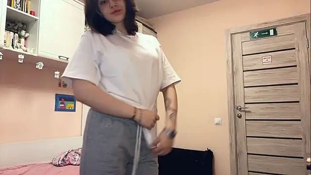 NoraSweetie online show from April 2, 2026, 3:42 pm