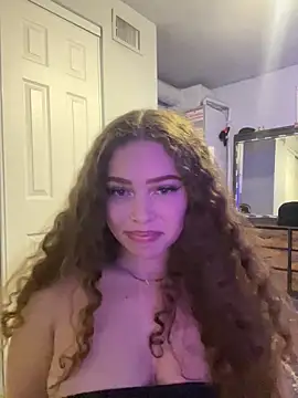 mariex83 online show from April 28, 2026, 2:27 am
