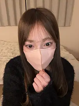 liz 05 online show from April 27, 2026, 12:36 pm