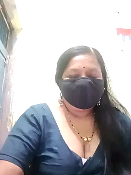 PINKI 024 online show from April 29, 2026, 5:33 am