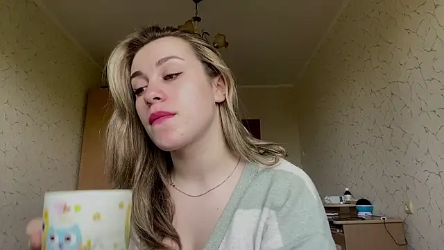 SpringSummers online show from May 6, 2026, 7:02 am