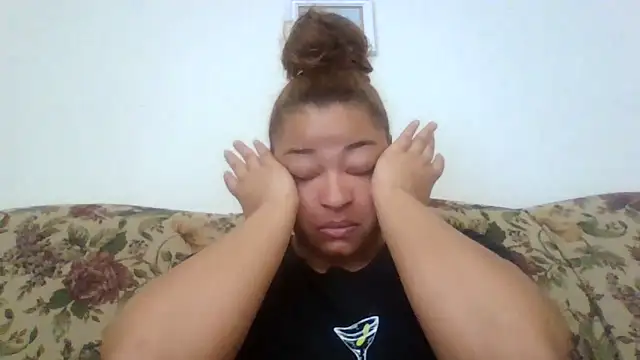 madzbailey online show from June 10, 2026, 3:33 pm