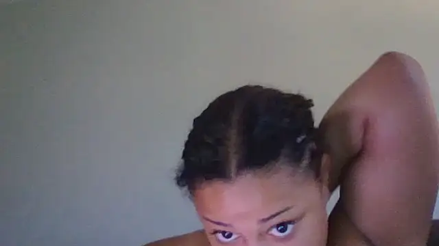 madzbailey online show from July 7, 2026, 8:02 pm