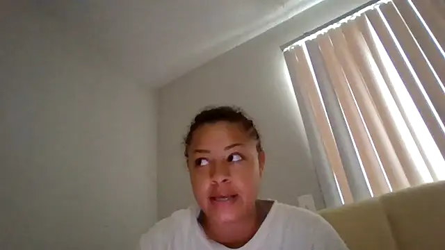 madzbailey online show from July 24, 2026, 1:42 pm