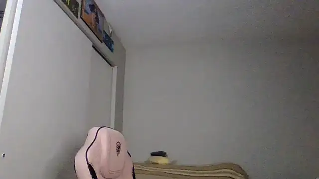 madzbailey online show from July 28, 2026, 8:52 pm