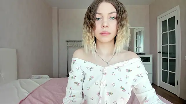 uma like online show from April 7, 2026, 8:48 am