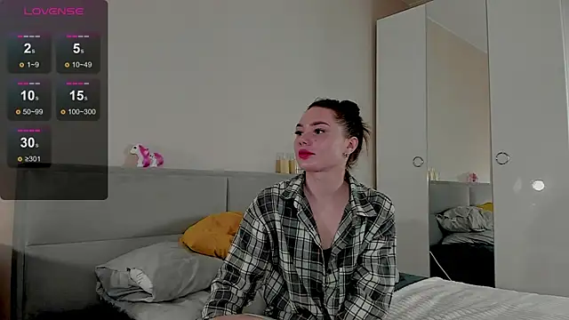 Snapshot of Aphrodite_Portman chatting on May 26, 2026, 2:07 am Aphrodite Portman online show from May 26, 2026, 2:07 am