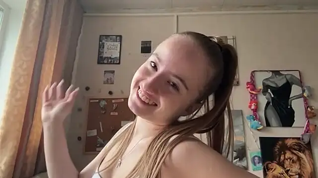 Snapshot of SabinaHaggen chatting on April 24, 2026, 2:52 pm SabinaHaggen online show from April 24, 2026, 2:52 pm