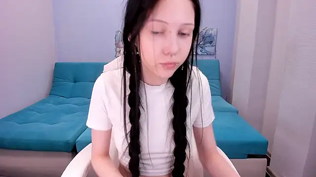 Snapshot of SugarBunny18 chatting on May 11, 2026, 4:40 am SugarBunny18 online show from May 11, 2026, 4:40 am