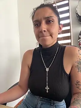 Isabella varella- online show from April 9, 2026, 2:11 pm
