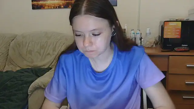 JessicaHolland1 online show from June 7, 2026, 6:44 pm