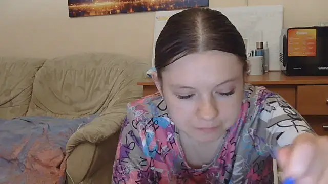 JessicaHolland1 online show from June 14, 2026, 5:37 pm