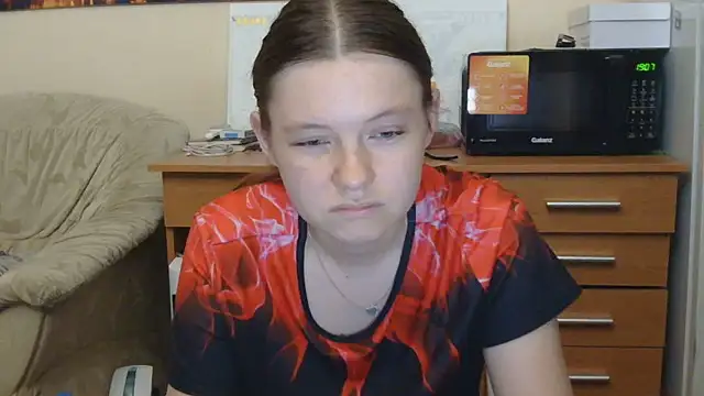 JessicaHolland1 online show from July 28, 2026, 6:20 pm
