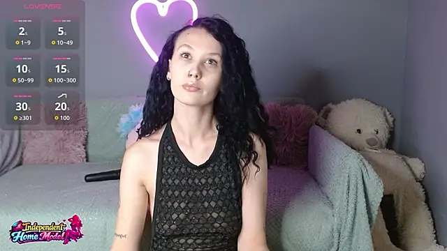 Snapshot of Bea_doll chatting on July 6, 2026, 1:24 am Bea doll online show from July 6, 2026, 1:24 am