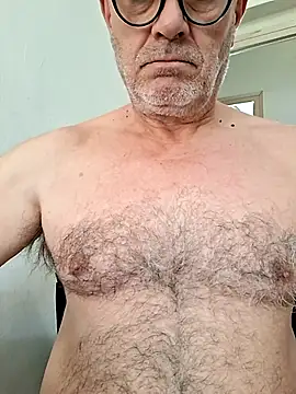 julenvcia online show from April 23, 2026, 3:14 pm